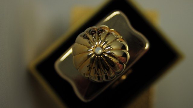 金瓶霉:AMOUAGE GOLD